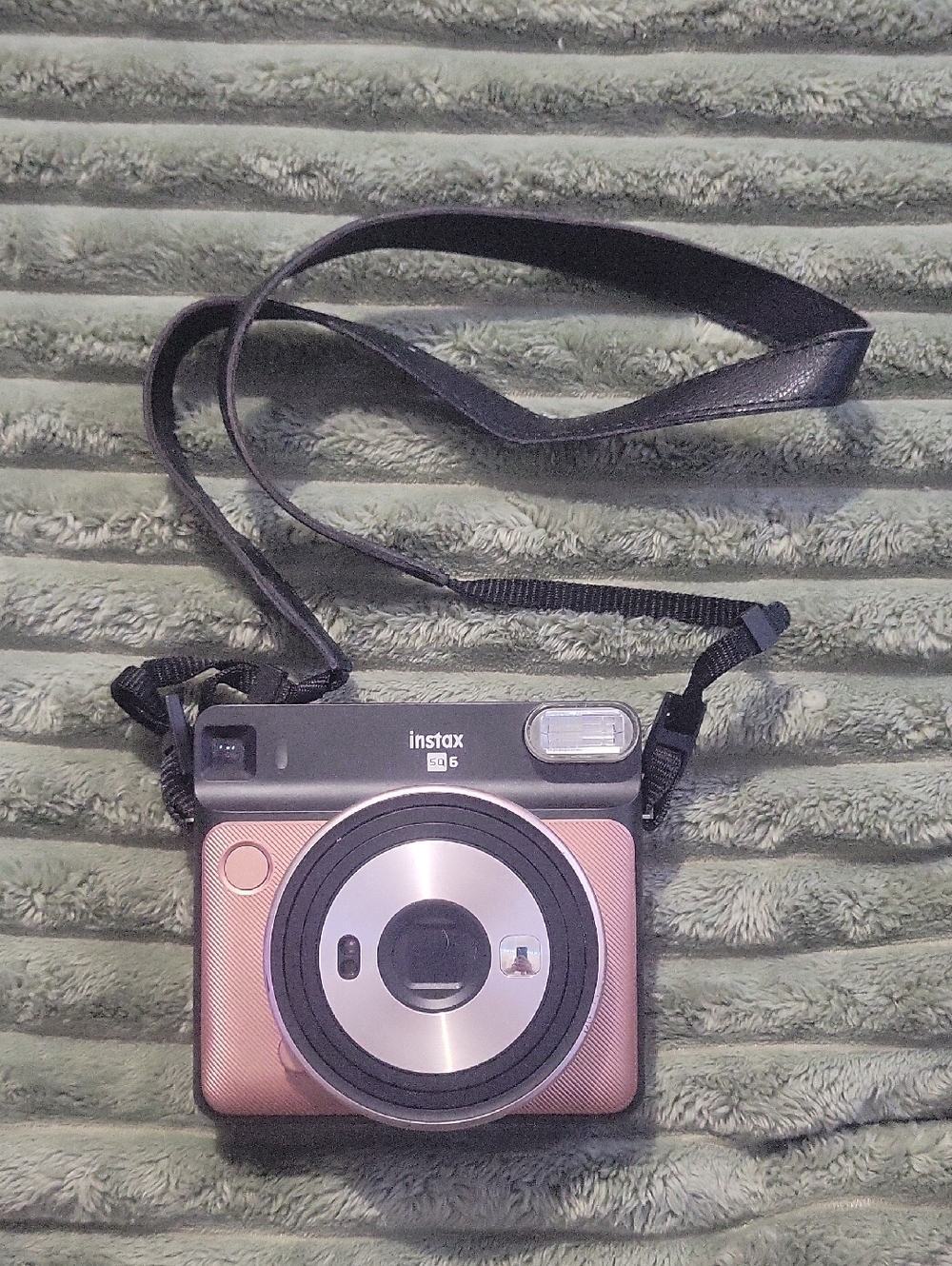 Fujifilm Instax SQ6 Instant Camera - Pink and Black